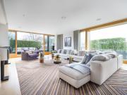 5 bedroom flat for sale