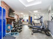 5 Bedroom Apartment House to Rent