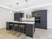 5 bedroom apartment to rent