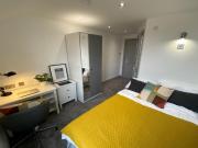 5 bedroom apartment to rent
