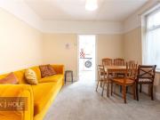 5 bedroom apartment to rent