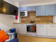5 bedroom apartment to rent