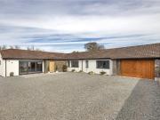 5 bedroom bungalow for sale
