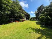 5 bedroom bungalow to rent