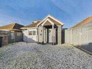 5 Bedroom Chalet House