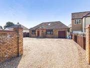 5 Bedroom Chalet House