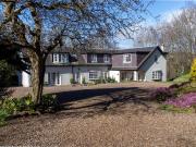 5 bedroom country house for sale