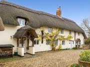 5 bedroom country house for sale