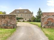 5 bedroom country house for sale
