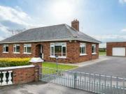 5 bedroom detached bungalow for sale in 1 Apple Hill...