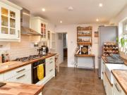 5 bedroom detached bungalow for sale in Vernon Avenue,...
