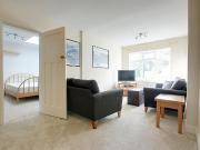 5 bedroom detached bungalow to rent