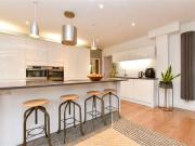 5 Bedroom Detached House