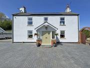 5 Bedroom Detached House