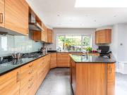 5 Bedroom Detached House