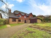 5 Bedroom Detached House