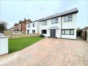 5 Bedroom Detached House