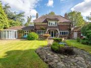 5 Bedroom Detached House