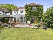 5 Bedroom Detached House