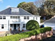 5 Bedroom Detached House