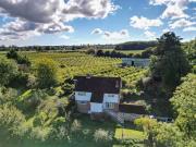 6 Bedroom Detached House