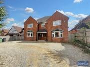 5 Bedroom Detached House