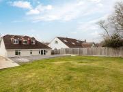 5 Bedroom Detached House