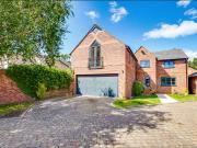 5 Bedroom Detached House