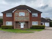 5 Bedroom Detached House