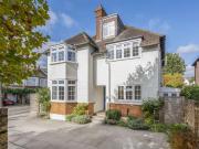 5 Bedroom Detached House