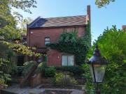 5 Bedroom Detached House