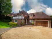 5 Bedroom Detached House