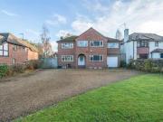 5 Bedroom Detached House