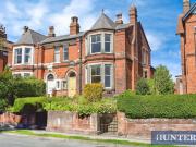 5 Bedroom Detached House
