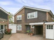 5 Bedroom Detached House