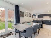 5 Bedroom Detached House