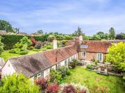 5 Bedroom Detached House 5 Bedroom Detached House