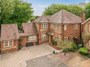 5 Bedroom Detached House