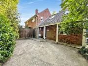 5 Bedroom Detached House