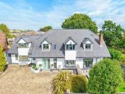 5 Bedroom Detached House