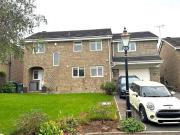 5 Bedroom Detached House