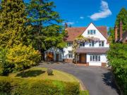5 Bedroom Detached House