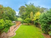 5 Bedroom Detached House