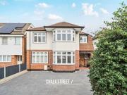 5 Bedroom Detached House