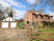 5 Bedroom Detached House