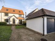 5 Bedroom Detached House