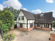 5 Bedroom Detached House