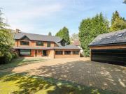 5 Bedroom Detached House