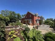 5 Bedroom Detached House