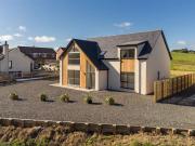 5 Bedroom Detached House